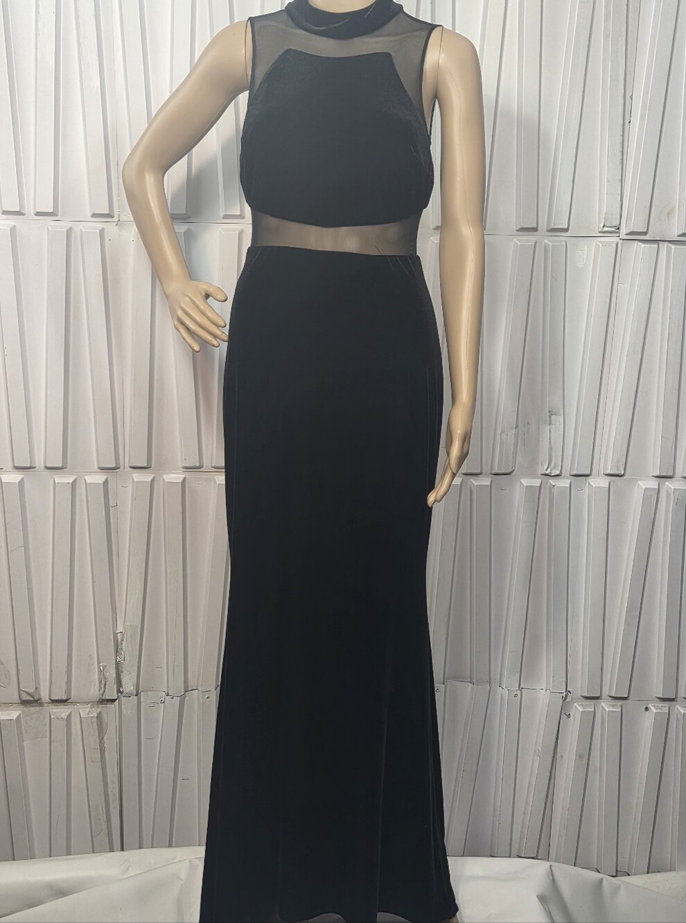 Betsy&Adam Black Velvet Mesh Cutout Illusion Formal Maxi Gown Size 6p